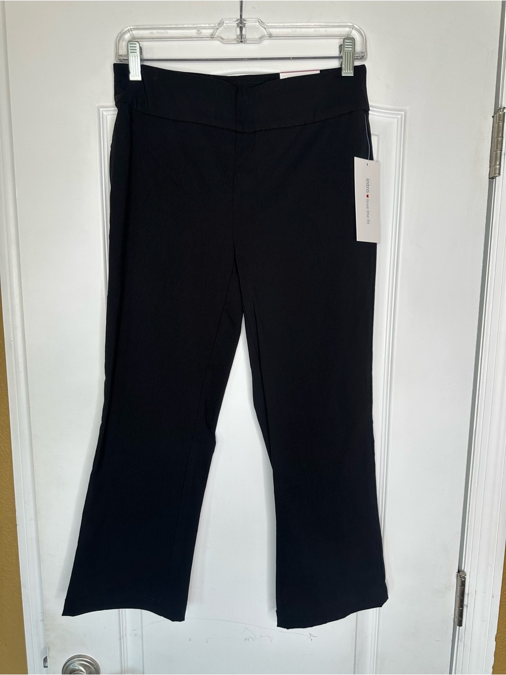 NWT Audrey Ankle  Black Pull-On Stretch W/Confort Waist  Flare Pants.Size 6P